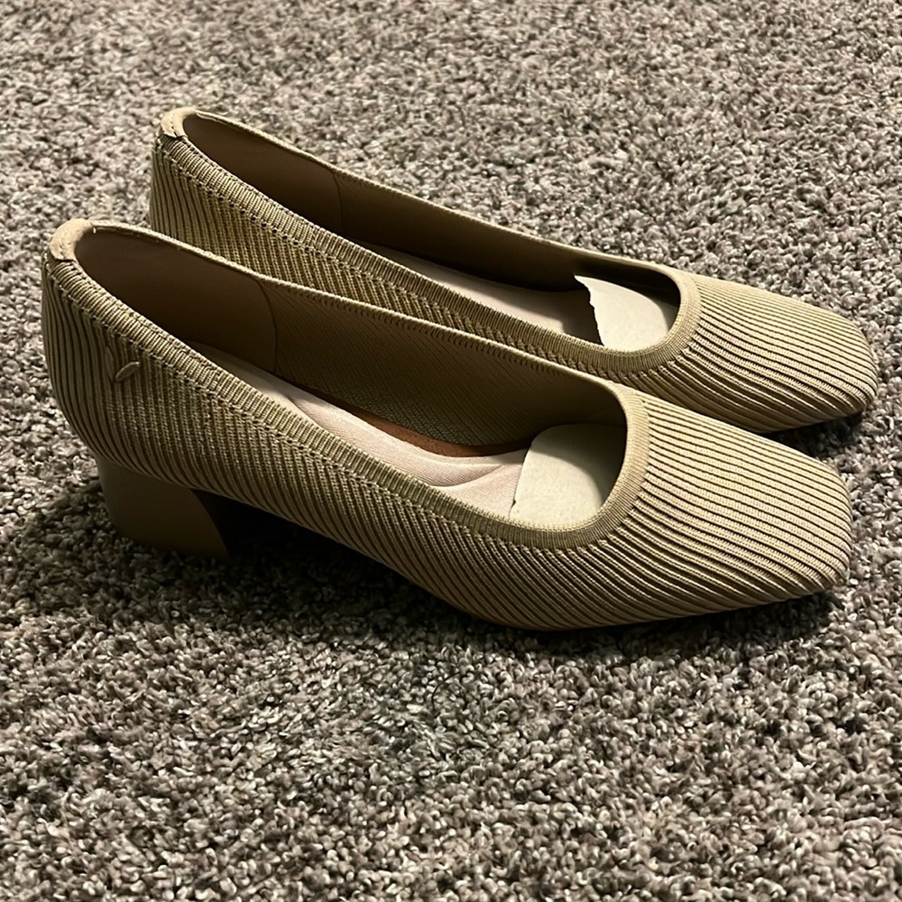 Vivaia Square Toe Chunky Heel (Melody) - Brand New without Box - Size 38.5 (7.5)